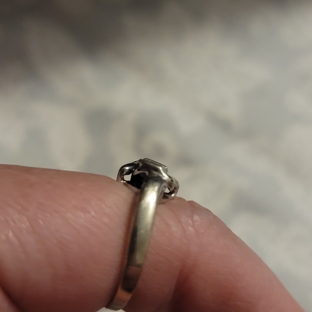 Diamond ring - Picture 3 of 5